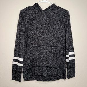 Light-weight sweatshirt